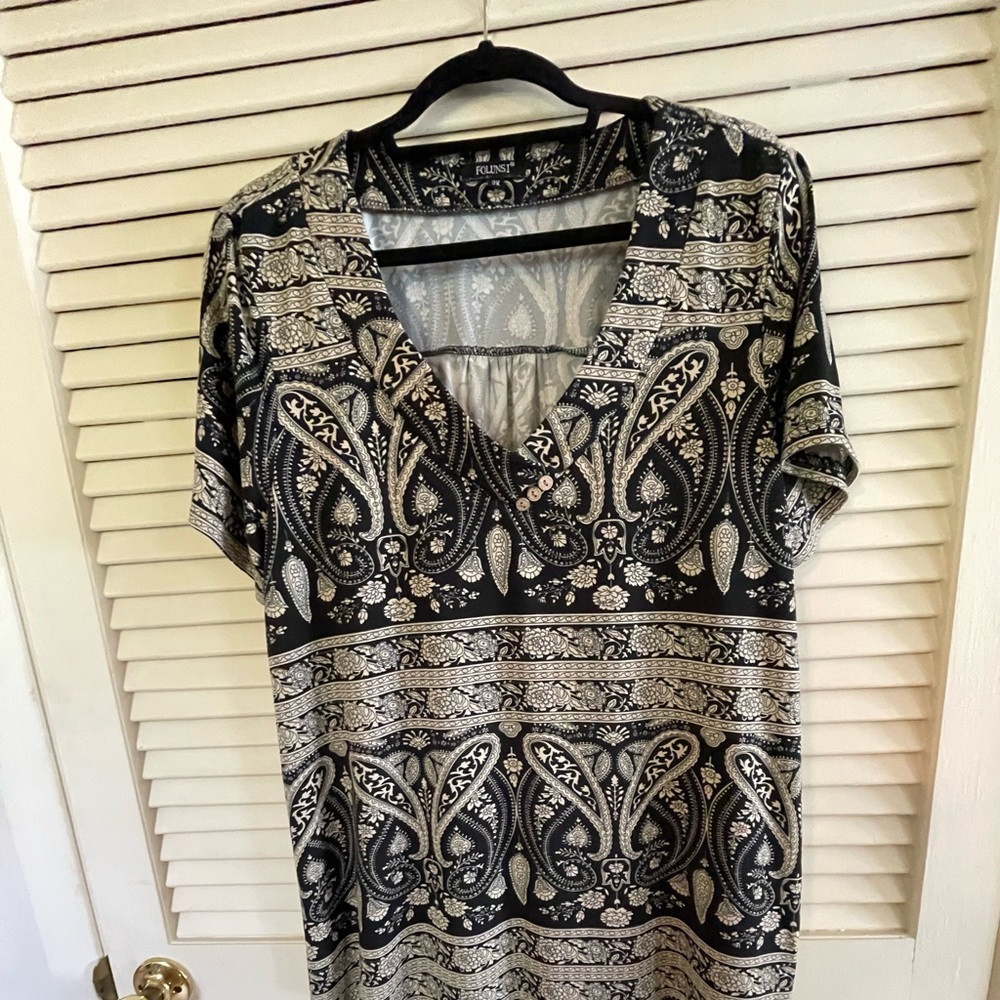 Women’s short sleeve top
